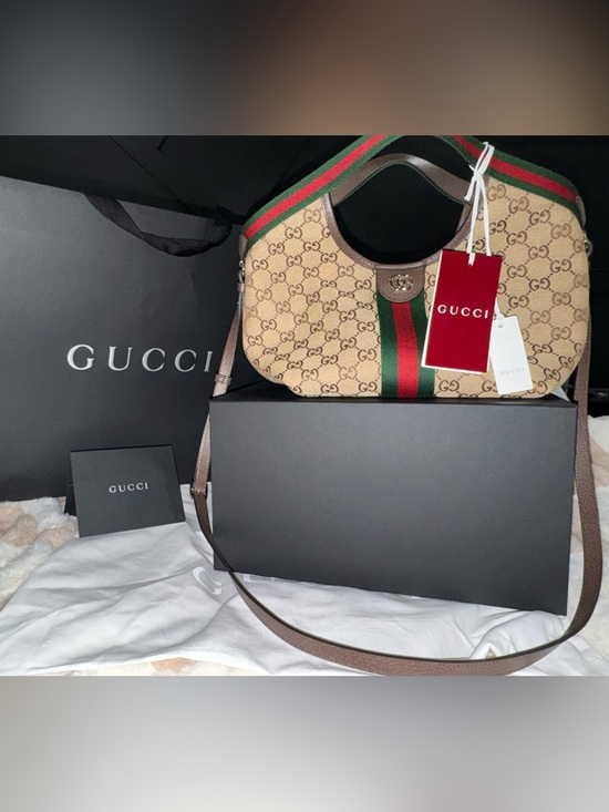 Gucci Handbags - AUTHENTIC Gucci Giglio small tote bag